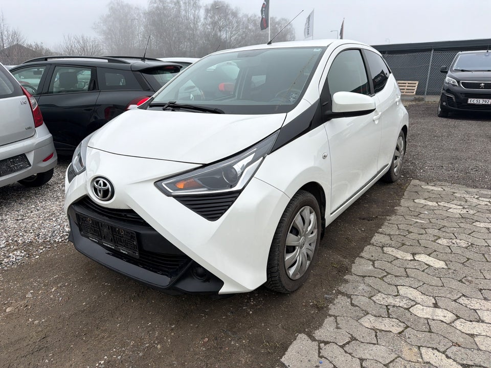 Toyota Aygo 1,0 VVT-i x-pression 5d