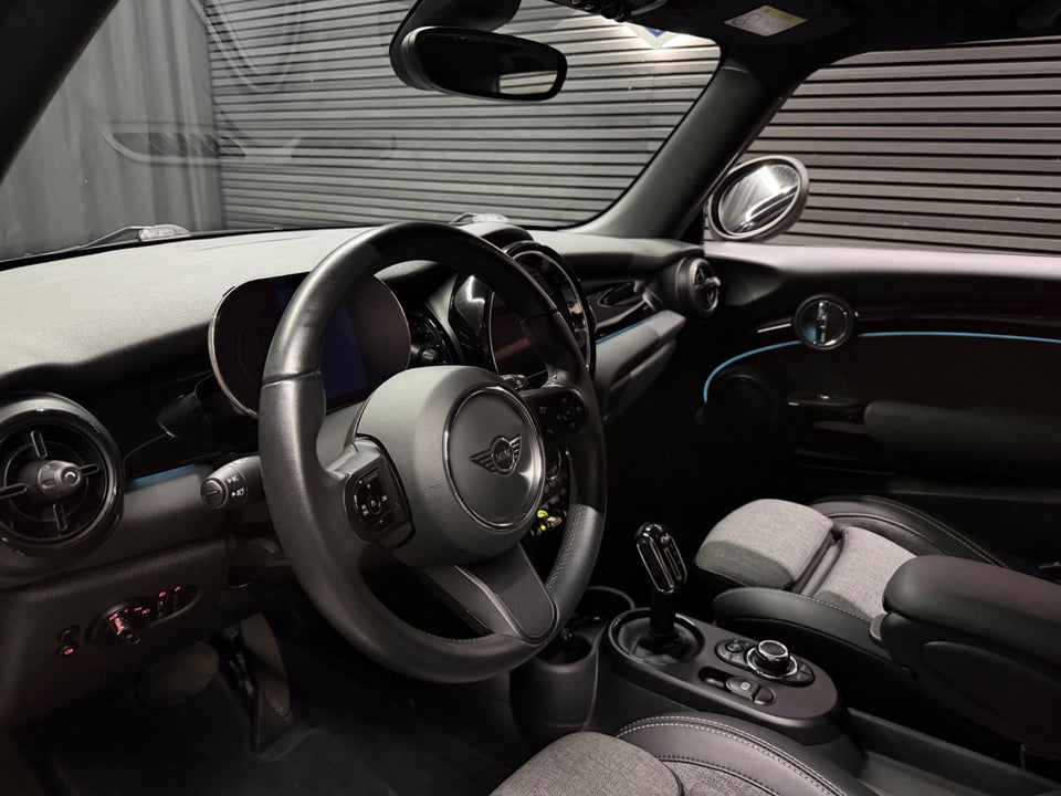 MINI Cooper SE Classic Trim 3d