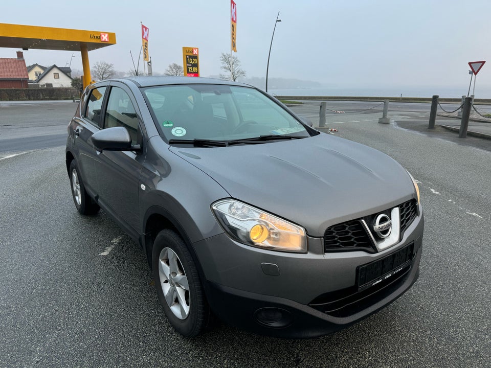 Nissan Qashqai 1,6 Visia 5d