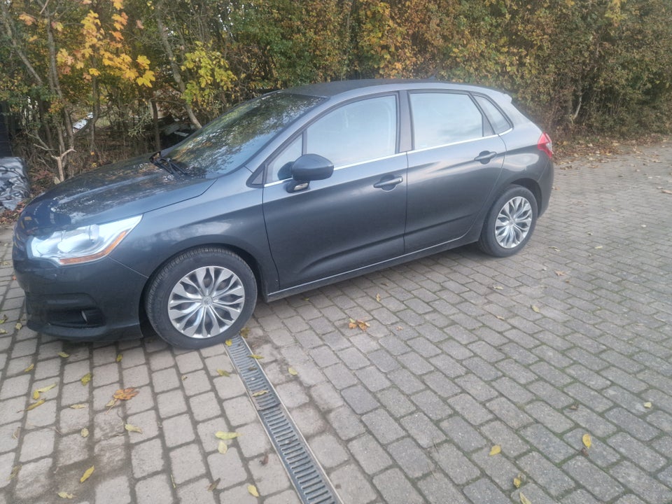 Citroën C4 1,6 e-HDi 115 Seduction 5d