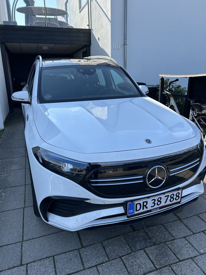 Mercedes EQB300 4Matic 5d