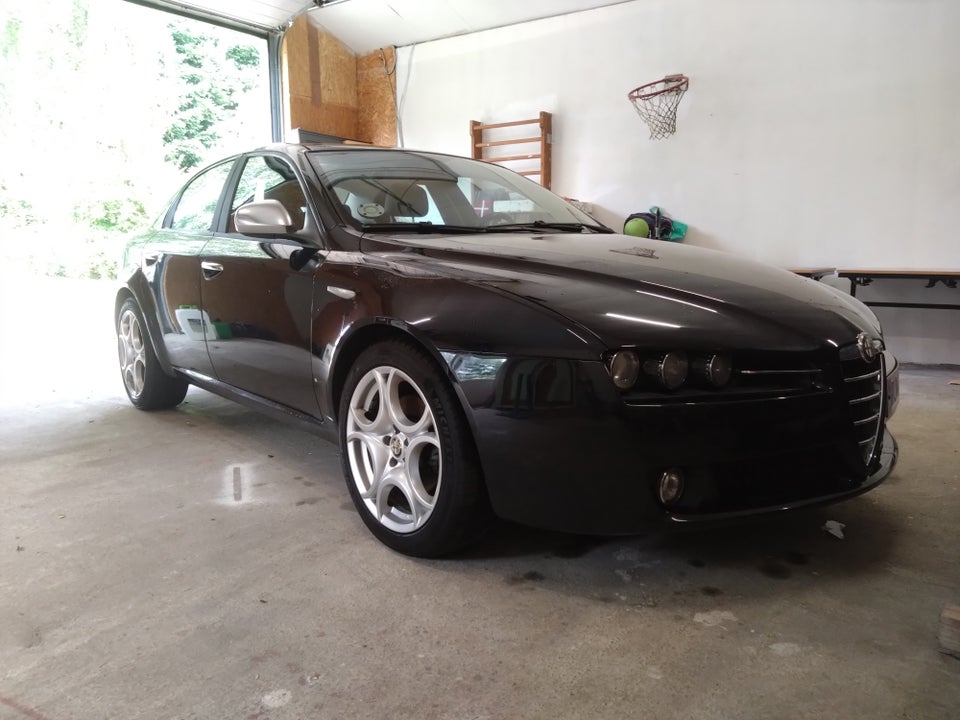 Alfa Romeo 159 1,9 JTS 4d