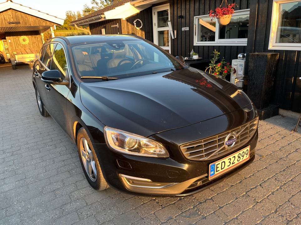 Volvo V60 2,0 D4 190 Momentum aut. 5d