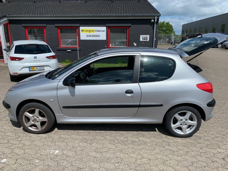 Peugeot 206 1,4 XR 3d