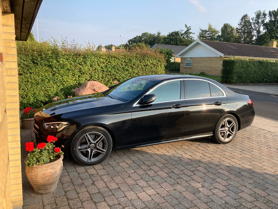 Mercedes E220 d 2,0 AMG Line aut. 4d