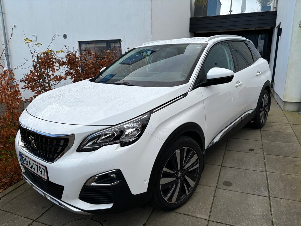 Peugeot 3008 1,2 e-THP 130 Allure 5d