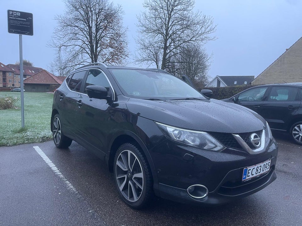 Nissan Qashqai 1,6 dCi 130 Tekna 5d