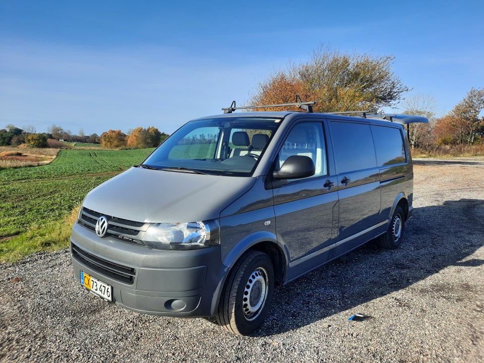 VW Transporter 2,0 TDi 140 Kassevogn lang