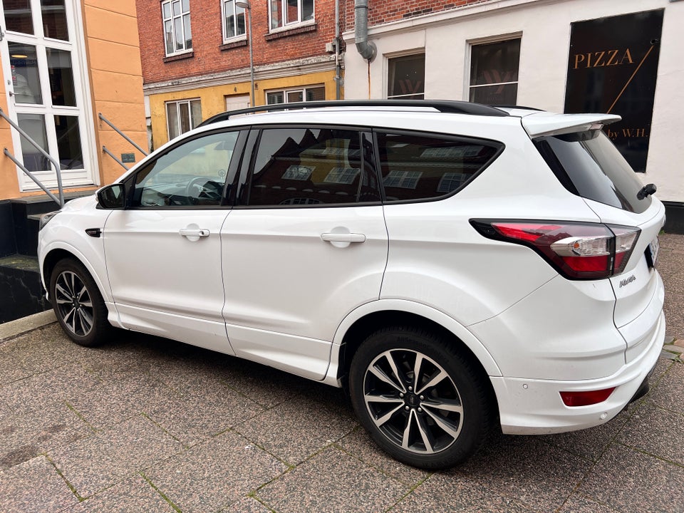 Ford Kuga 1,5 SCTi 150 ST-Line 5d