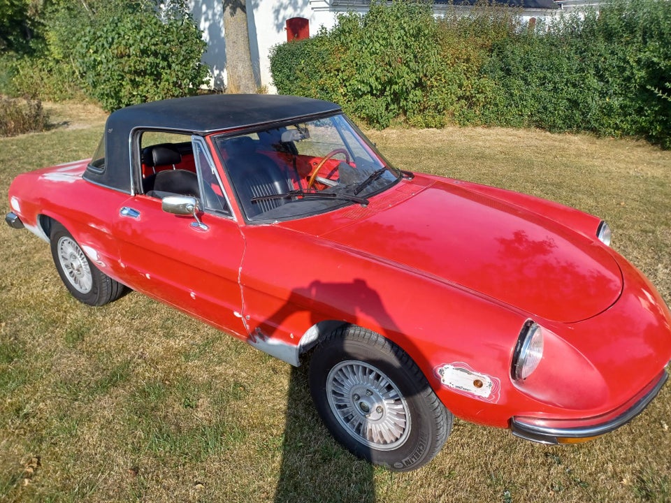 Alfa Romeo Spider 2,0 Veloce 2d