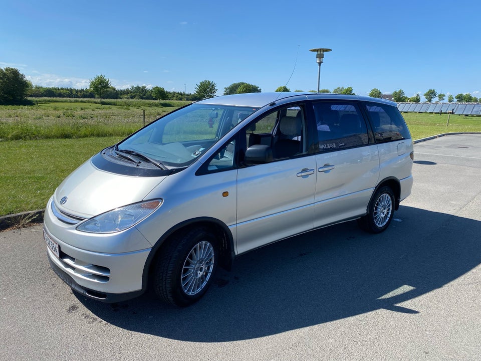 Toyota Previa 2,4 8prs 5d