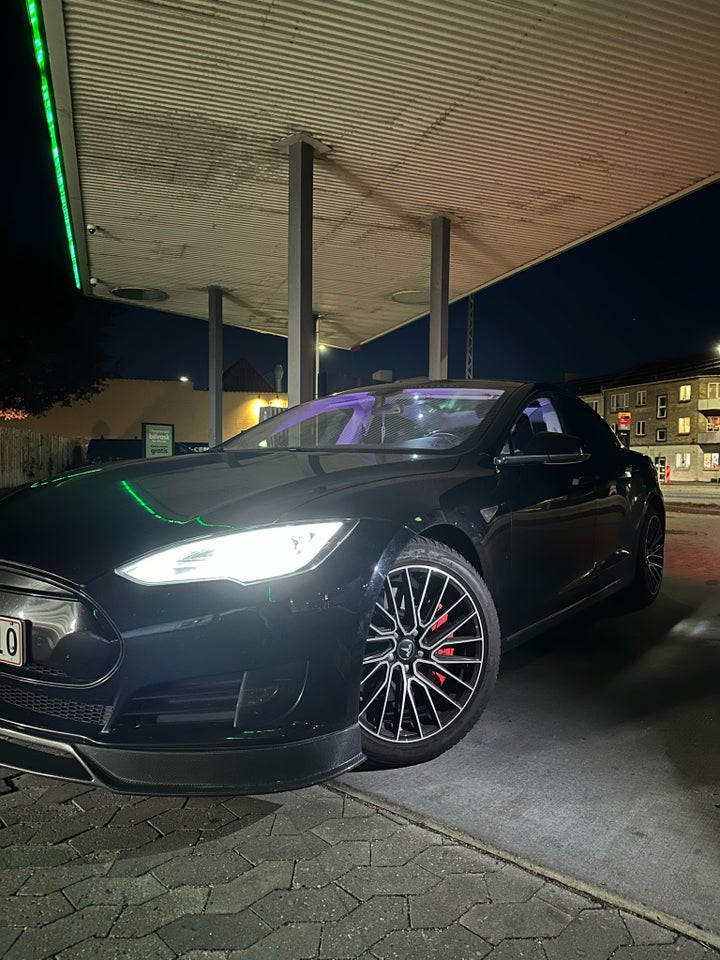 Tesla Model S 85 5d