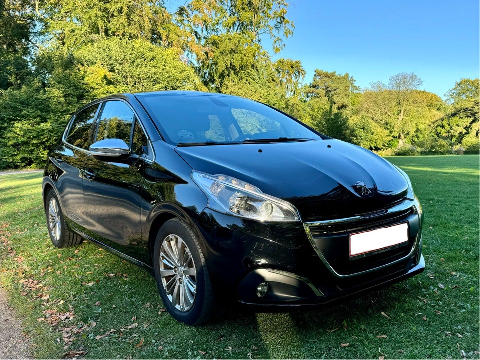 Peugeot 208 1,6 BlueHDi 100 Allure Sky 5d