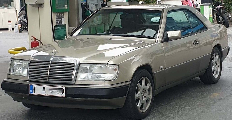Mercedes 230 CE 2,3 aut. 2d
