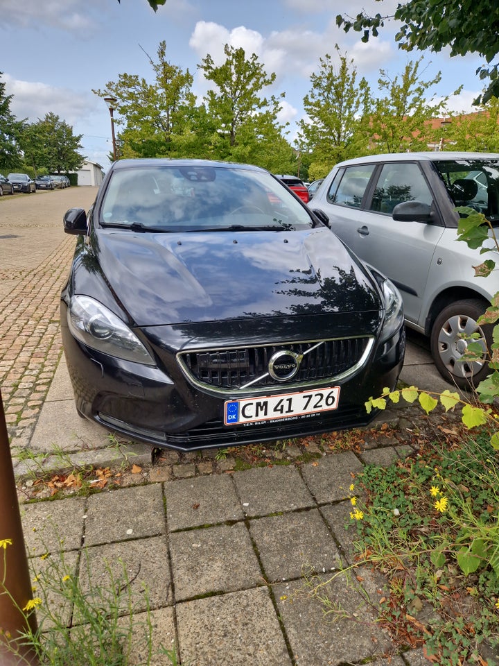 Volvo V40 1,6 D2 115 R-Design Drive-E 5d