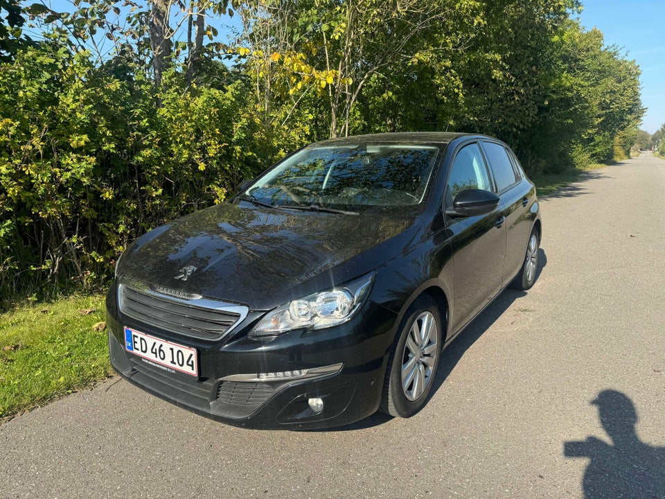 Peugeot 308 1,2 e-THP 130 Active EAT6 5d