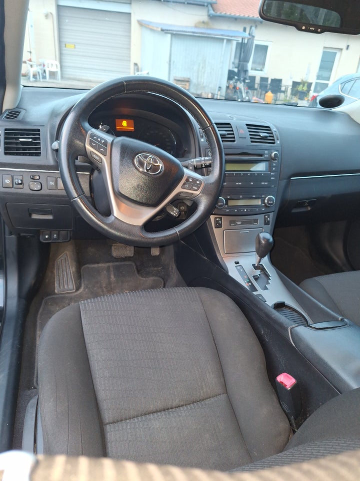 Toyota Avensis 2,2 D-4D 150 Executive stc. 5d