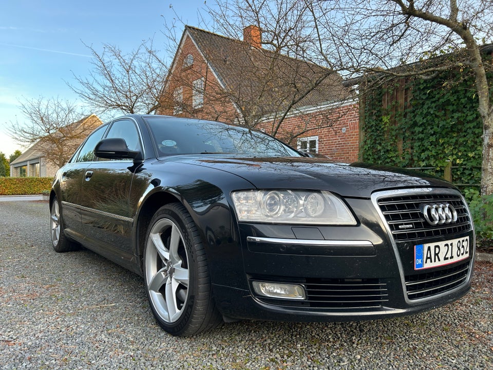 Audi A8 4,2 TDi 326 quattro Tiptr. 4d