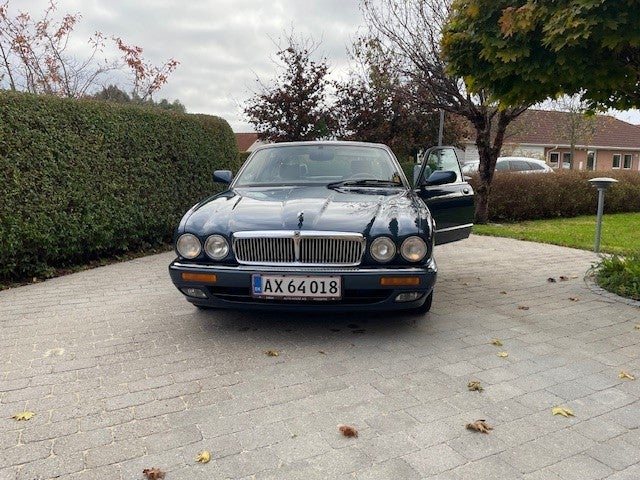 Jaguar XJ6 3,2 Executive 4d