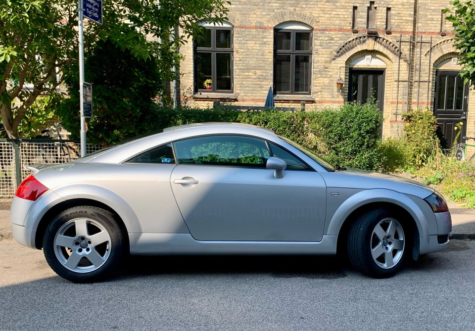 Audi TT 1,8 T 180 Coupé aut. 2d