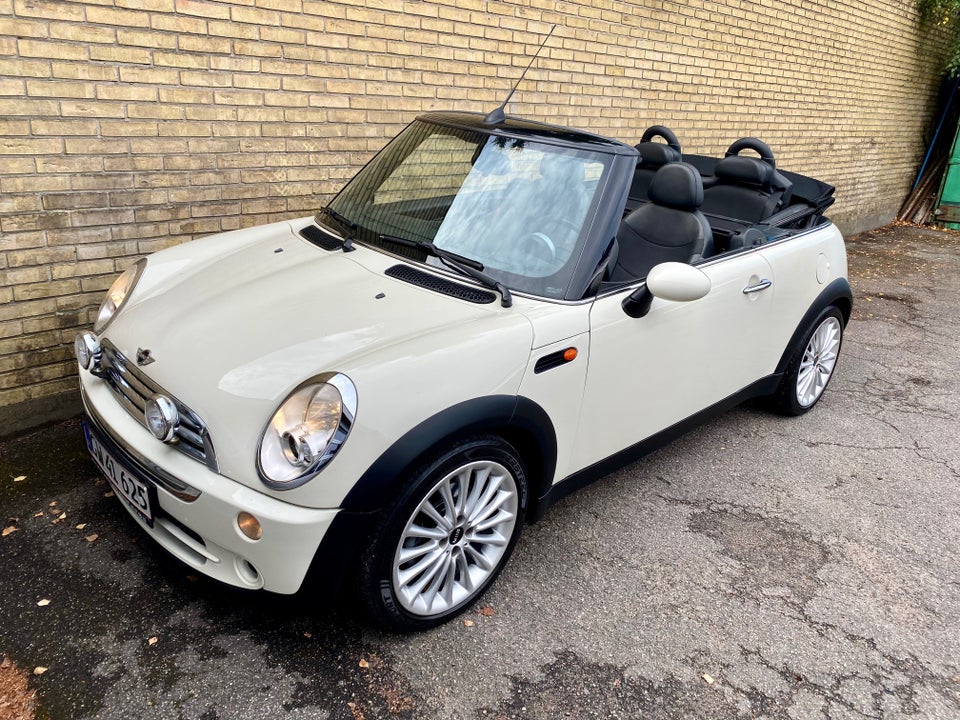 MINI Cooper 1,6 Cabriolet 2d